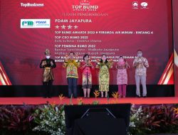 Dirut PDAM Jayapura Raih Top CEO BUMD Awards 2022
