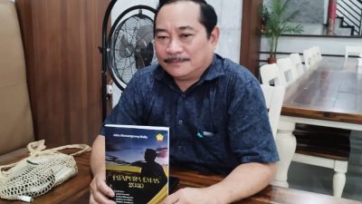 dr. John Manangsang Wally Terbitkan Buku “Jayapura Emas 2030”