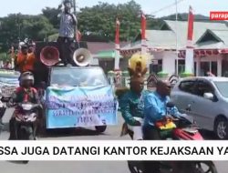 Ratusan Warga Yapen Demo ke DPRD dan Kejaksaan