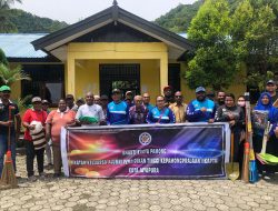 IKAPTK kota Jayapura Gelar Sabtu Bersih di Kampung Yoka Serta Berikan Bantuan
