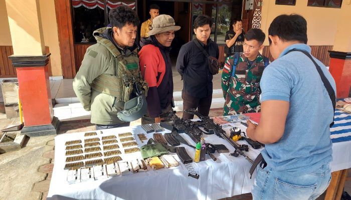 Satgas Damai Cartenz gabungan TNI Polri Berhasil Lumpuhkan 4 KKB di Pegunungan Bintang, 2 Senjata Api Disita
