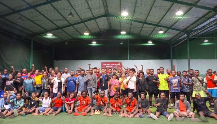 Tutup Pertandingan Futsal Persahabatan Relawan JBR For Kota Jayapura, Elius Wenda : Kedepan Kami Akan Buat Event JBR Cup