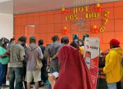 Beli Meterai Tempel, Pendaftar CASN Nabire Padati Kantor Pos